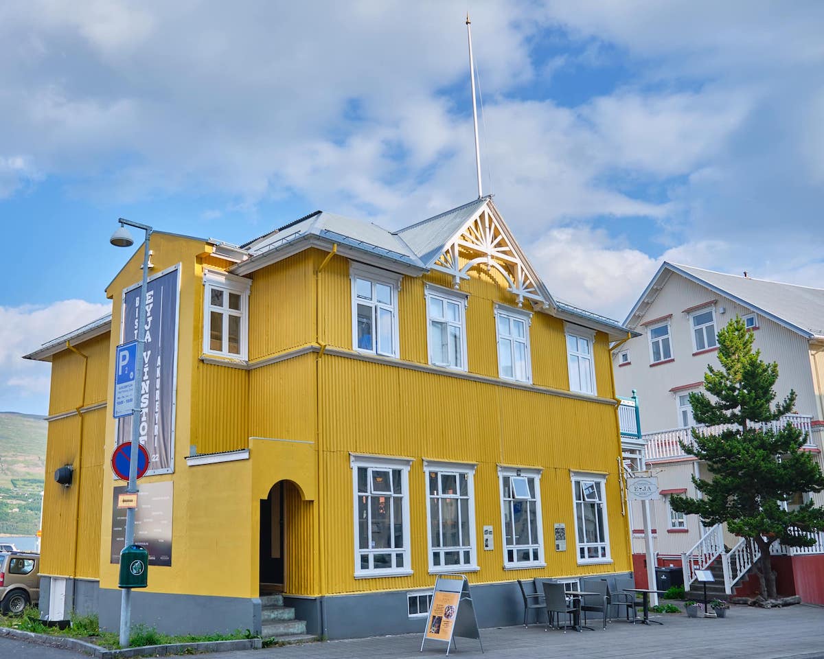 Exterior of Eyja Wine Bar & Bistro Akureyri, North Iceland, recommended by Handpicked Iceland.