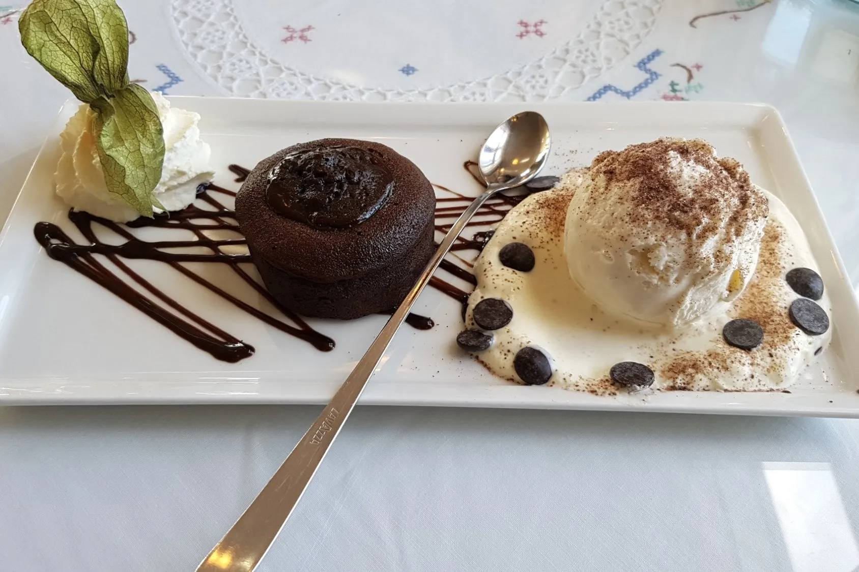 Gourmet chocolate dessert at the historic Hótel Framtíð in Djúpivogur.