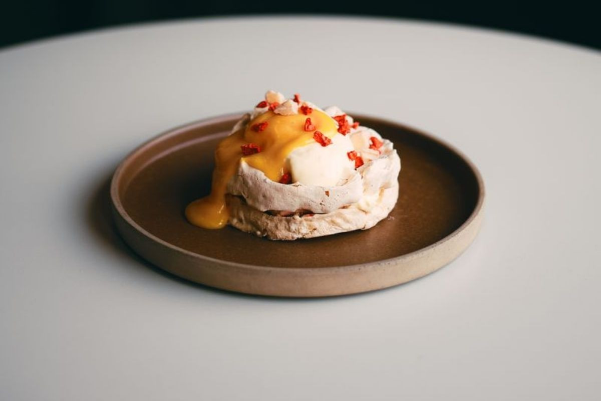 Plated meringue dessert at Ketilkaffi, Akureyri.