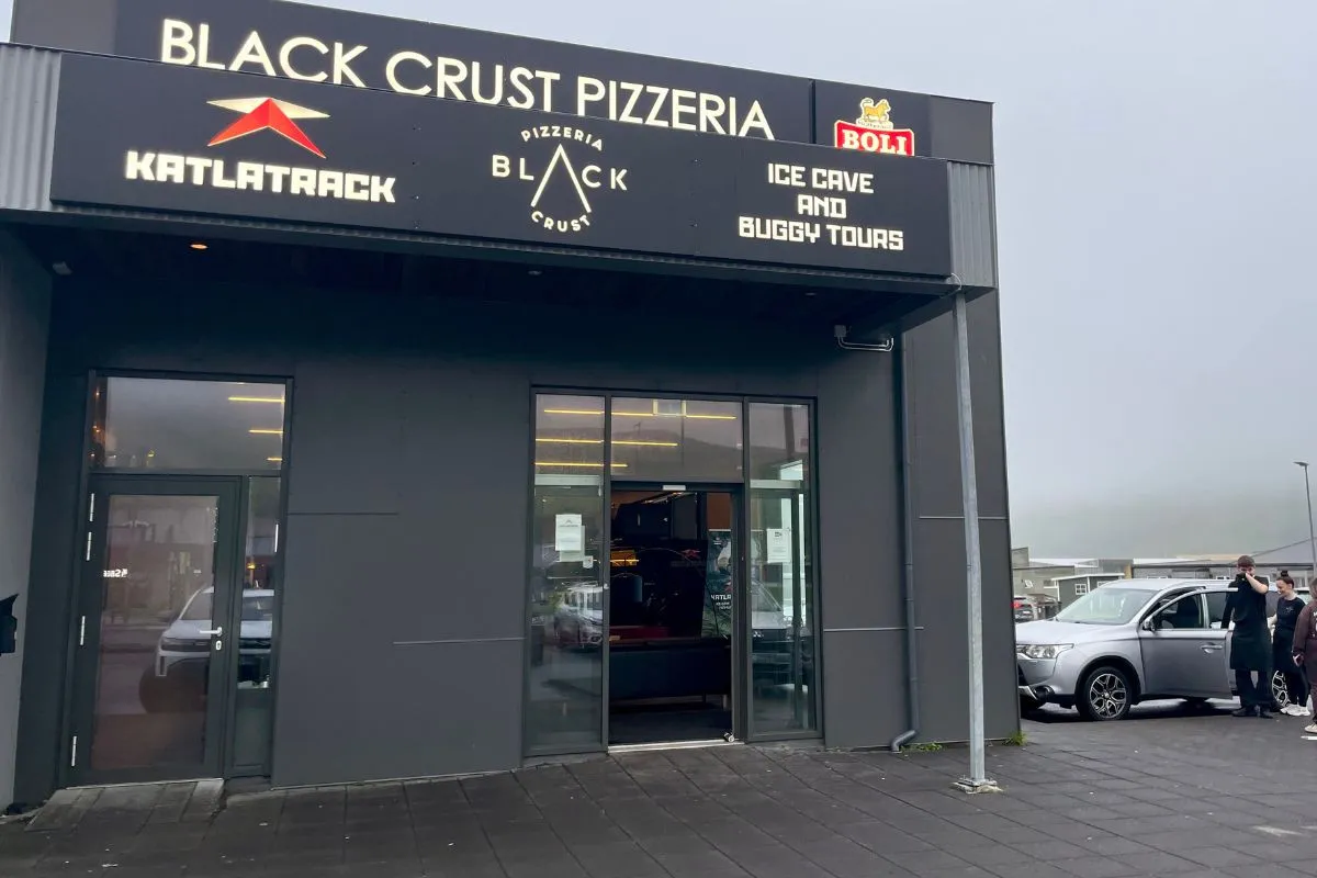 Black Crust Pizzeria in Vík, South Iceland