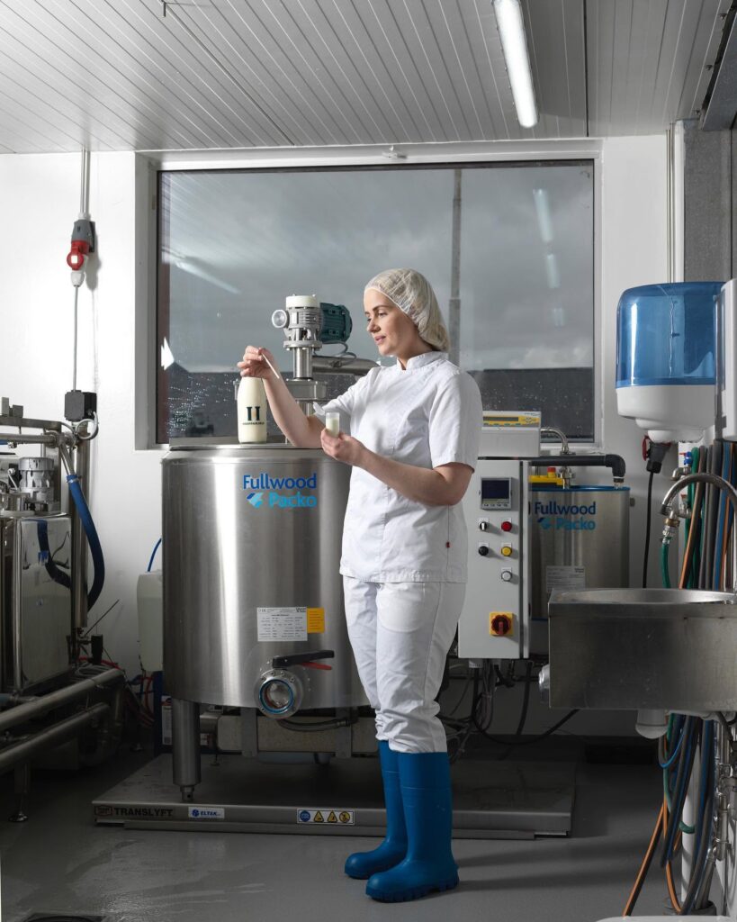 Fresh Hreppamjólk milk produced at Gunnbjarnarholt farm.