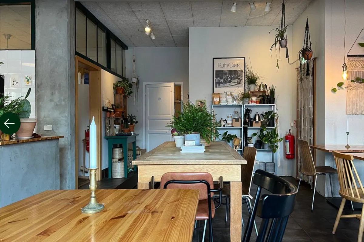 Interior and cozy seating area at Kaktus Espressobar Vitastígur.