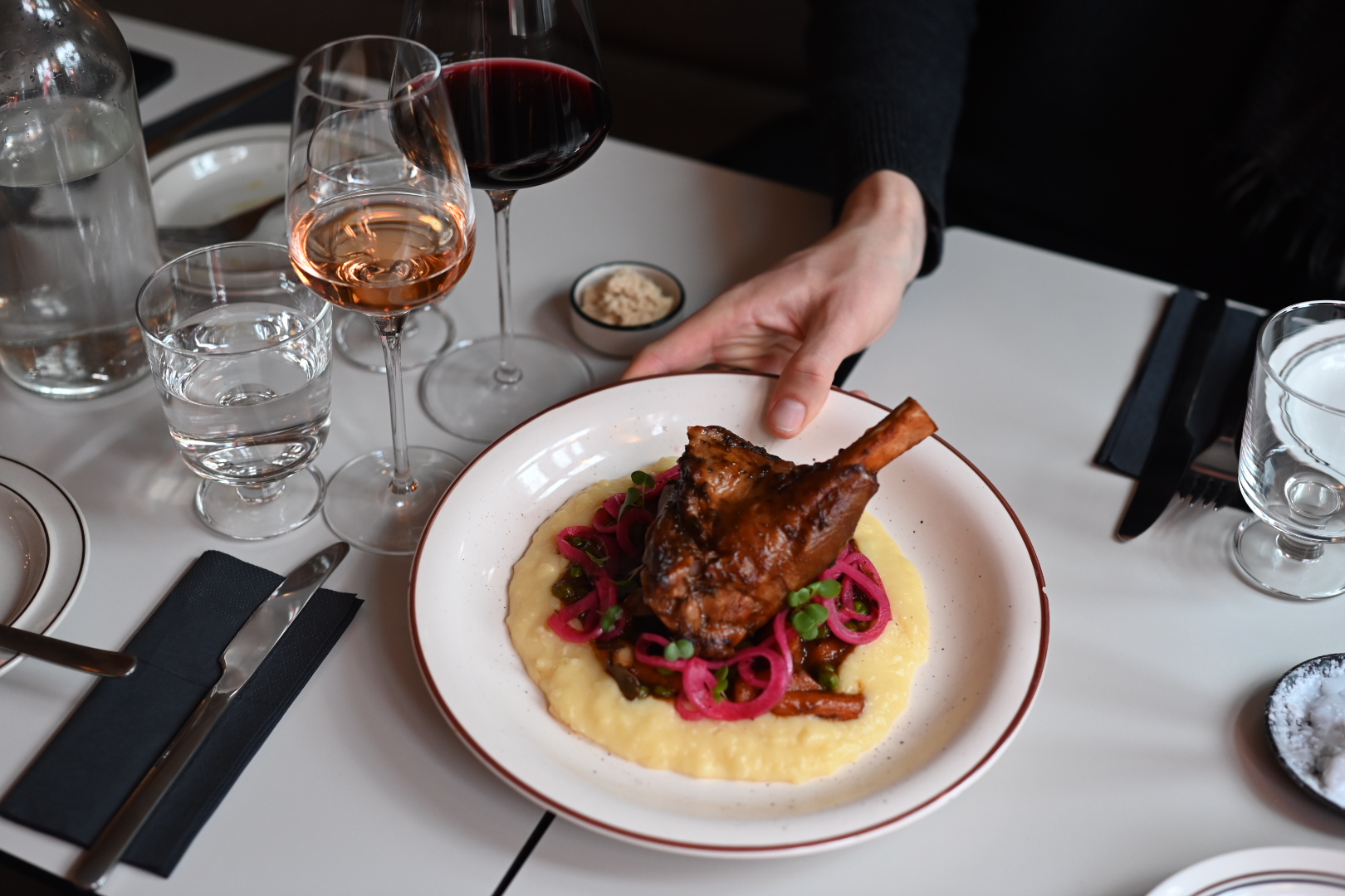 Braised lamb shank with mashed potatoes at Litli Barinn
